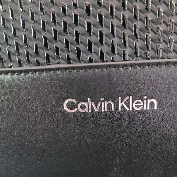 BRAND NEW Calvin Klein Satchel. - Picture 2 of 7